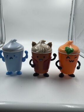 Wendy’s Kids Meal Frosty Frights , coolie Ghoulie , Wendy pumpkin & werewolf